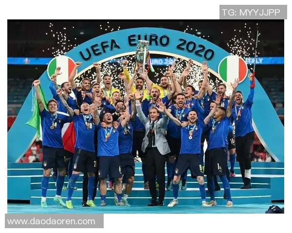 足球球星背身高清大图展现精彩瞬间捕捉全场专注神态与竞技激情